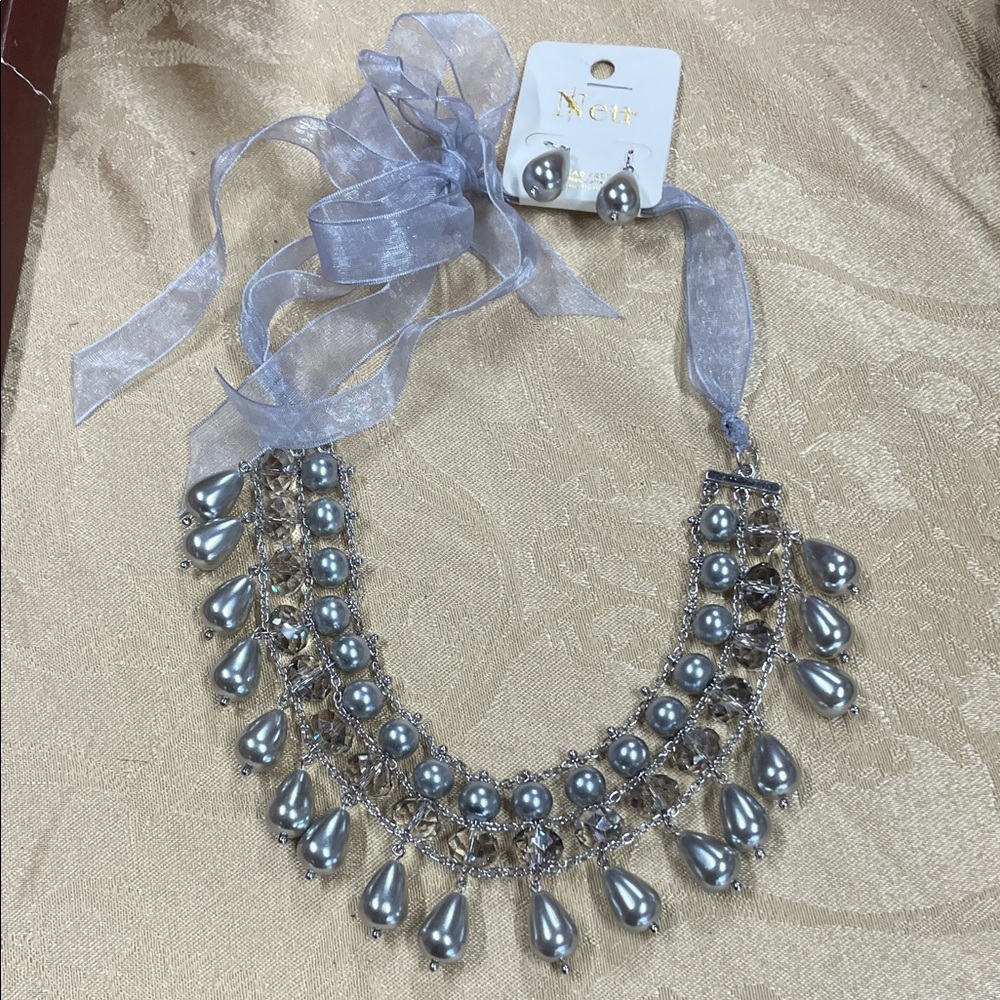 Elegant Silver Necklace and Earring Set